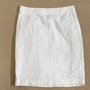 Forever 21 White Eyelet Pencil Skirt Size 8